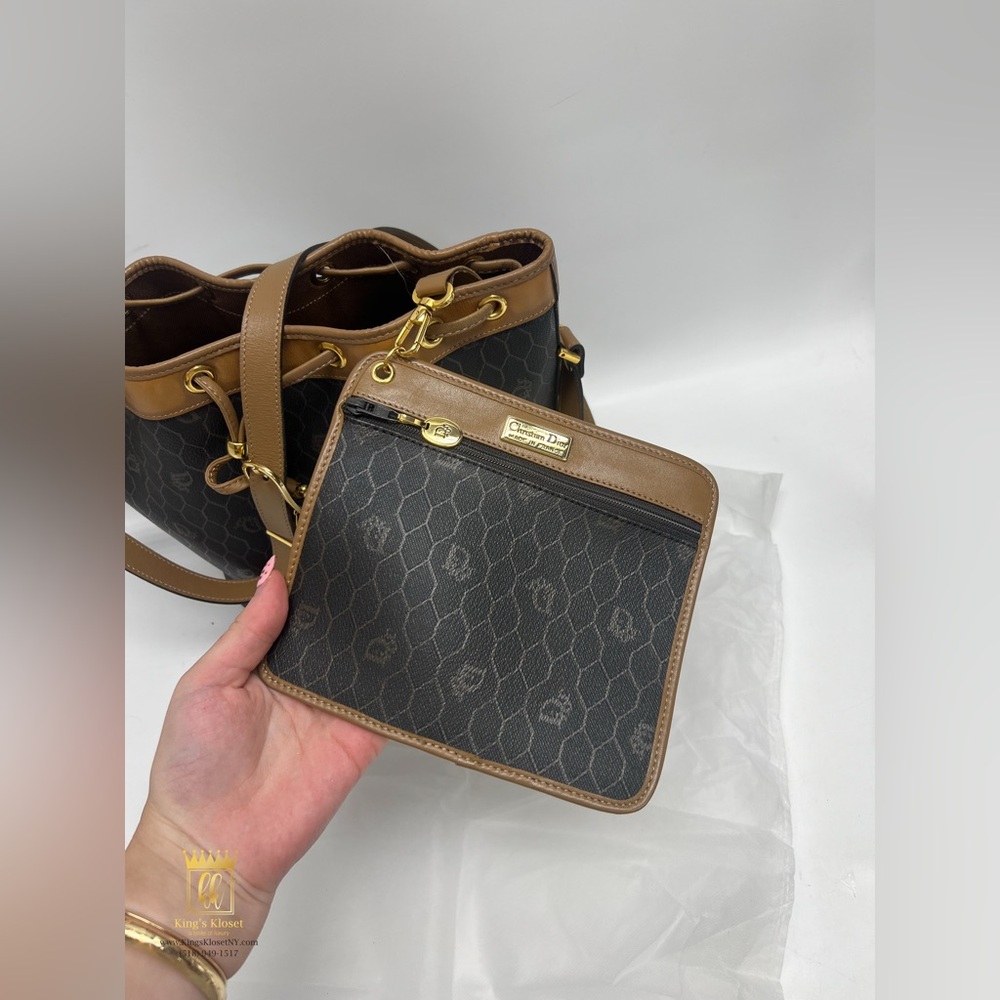 Christian Dior vintage honeycomb bucket bag - Picture 9 of 11
